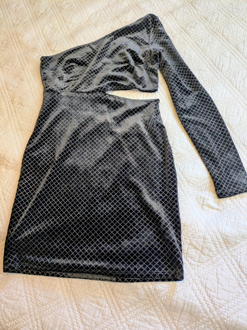 One-Shoulder Black Velvet Mini Skirt with Lattice Texture